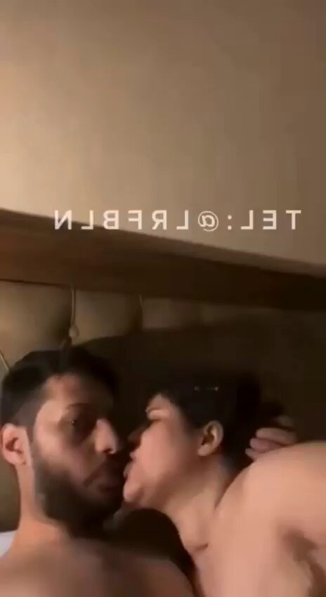 سكس ديوث كويتي يصور مراته وهما مع بعض حصري