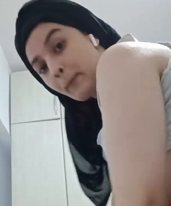 سكس مصري نودز-بتفرج حبيبها علي جسمها وتمتعه